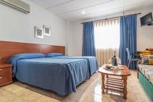 Hotel Reig, family accommodation in Pego