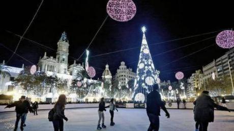 Valencia, an extraordinary city day and night