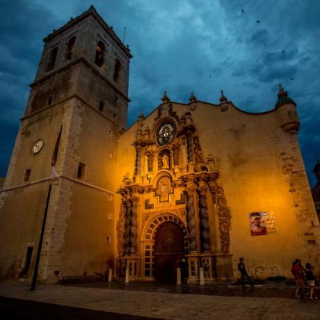 Descobreix Vinaròs amb un espectacle d'art, música i llum