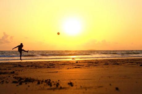 Deporte al aire libre en las playas de València (Malvarrosa, Cabanyal, Pinedo)